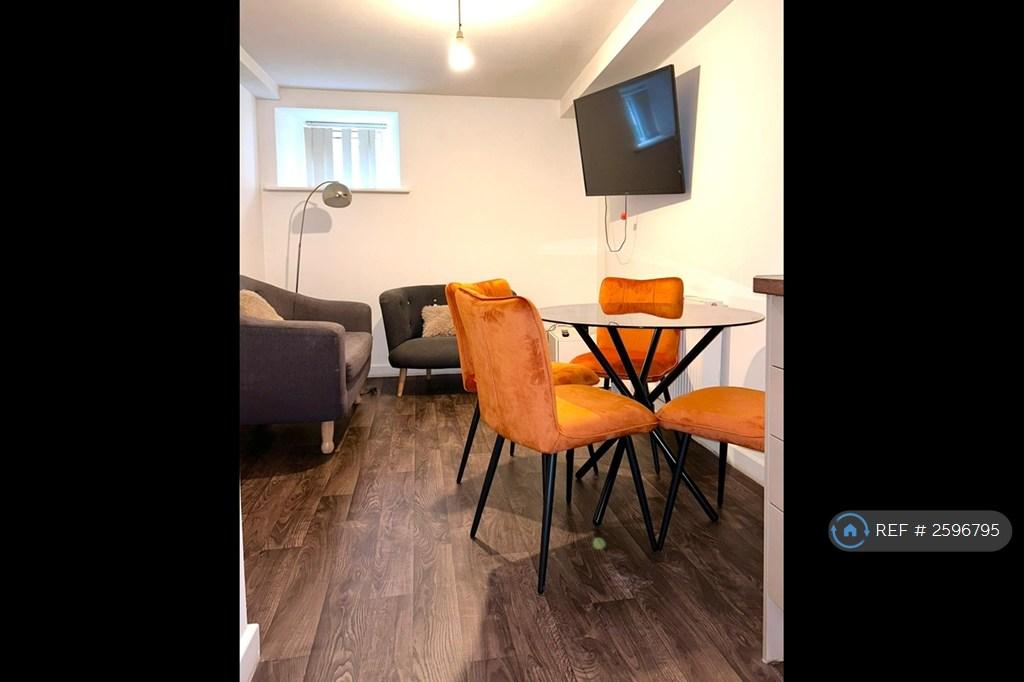 Flat 6