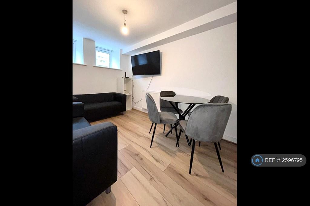 Flat 5