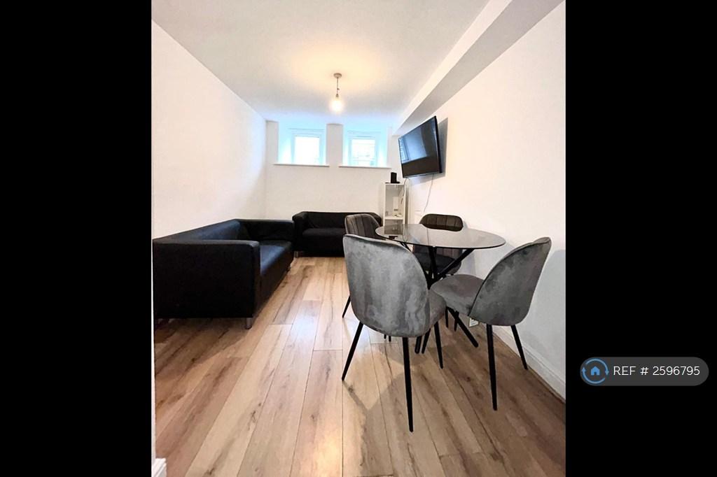 Flat 5
