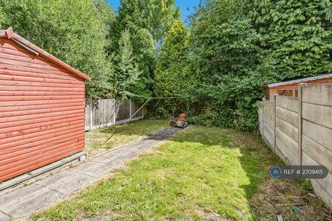 3 bedroom semi-detached house to rent, Wrens Nest Road, Dudley, DY1