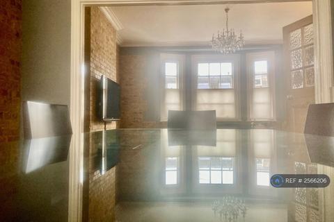 undefined, Wimbledon, Wimbledon, SW19