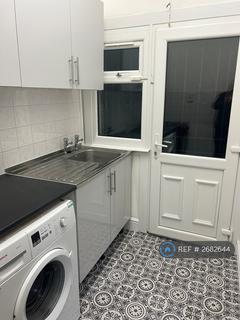 3 bedroom terraced house to rent, Claremont Road, Manchester, M14