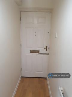 2 bedroom flat to rent, Farthingale Court, Waltham Abbey, EN9