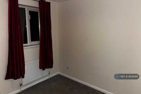 2 bedroom flat to rent, Farthingale Court, Waltham Abbey, EN9