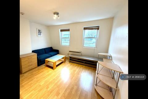 1 bedroom flat to rent, Sinclair Road, London, W14