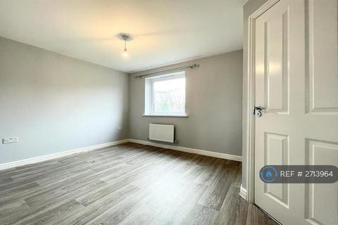 3 bedroom semi-detached house to rent, Trinity Way, Basingstoke, RG24