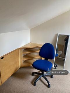 1 bedroom in a house share to rent, Seedley Street, Manchester, M14