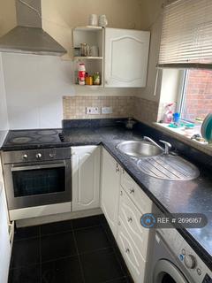 1 bedroom in a house share to rent, Seedley Street, Manchester, M14