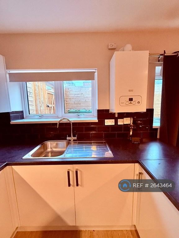 Kitchen With Integrated Washing Machine