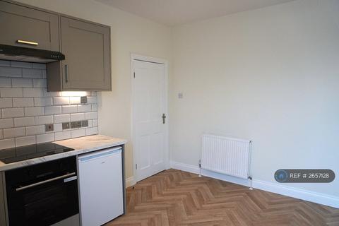 2 bedroom flat to rent, Ewell Road, Surbiton, KT6