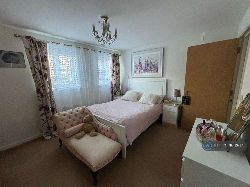 Main Bedroom 1
