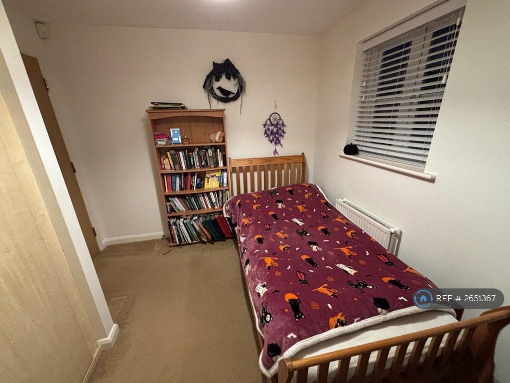 2nd Bedroom 1