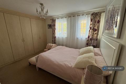 undefined, Wade Court, Cheltenham, GL51