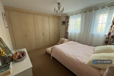 undefined, Wade Court, Cheltenham, GL51