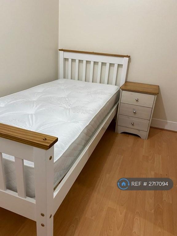 Single Bedroom