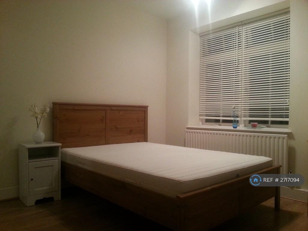 Single Bedroom 01