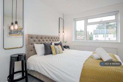 5 bedroom semi-detached house to rent, Wentworth Way, Ascot, SL5