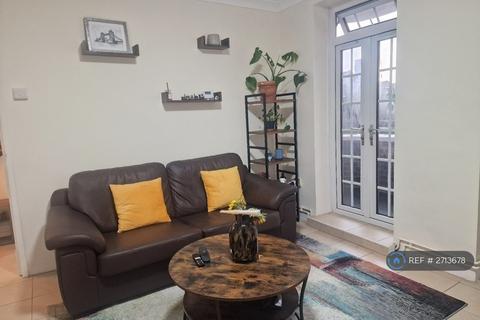 undefined, London, London, E1