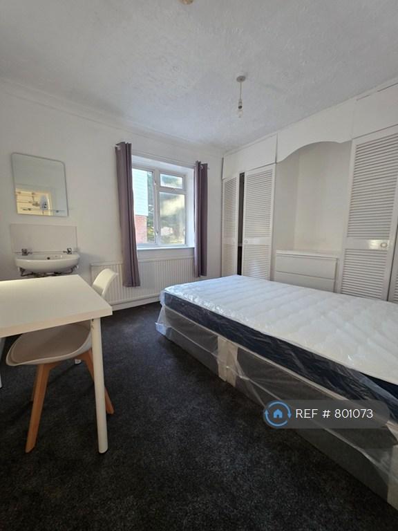Room5