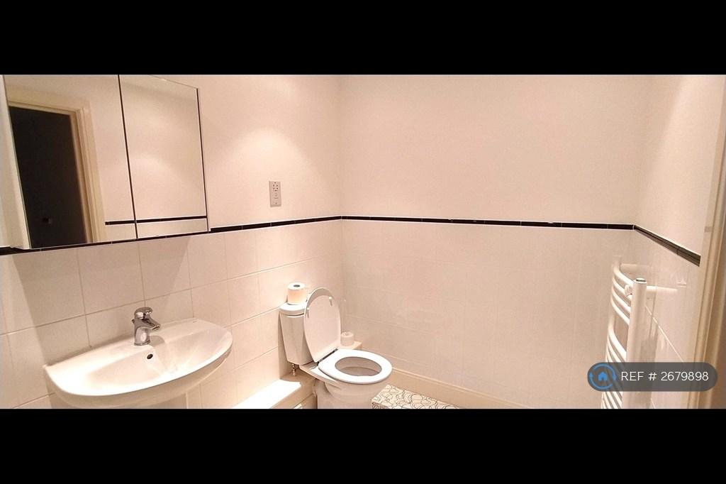Main Bathroom
