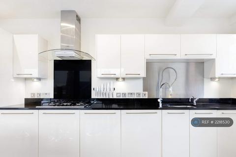 undefined, Redmans Road, London, E1