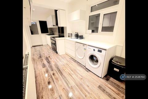 1 bedroom in a house share to rent, Rectory Close, Dartford, DA1
