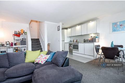 undefined, Aragon Tower, London, SE8