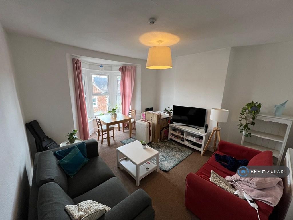 Lounge With Bay Window