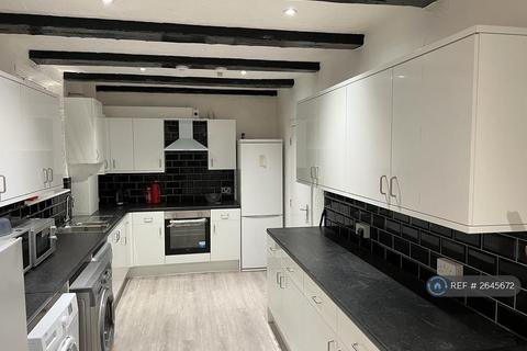 1 bedroom in a house share to rent, Sunset Road, London, SE5