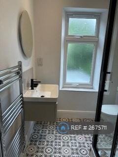 Ensuite Bedroom 3