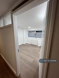 undefined, Kingsway, Farnham Common, SL2