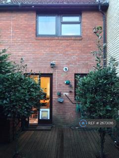 2 bedroom terraced house to rent, Trothy Road, London, SE1