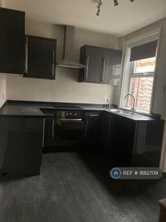 2 bedroom terraced house to rent, School Street, Darton, Barnsley, S75