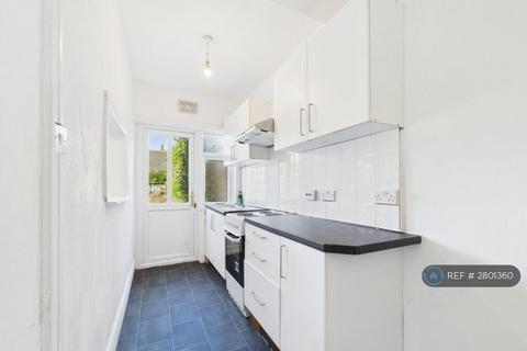 3 bedroom terraced house to rent, Marsden Road, Blackpool, FY4