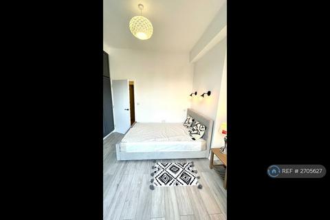 2 bedroom flat to rent, Prince Of Wales Road, London, NW5