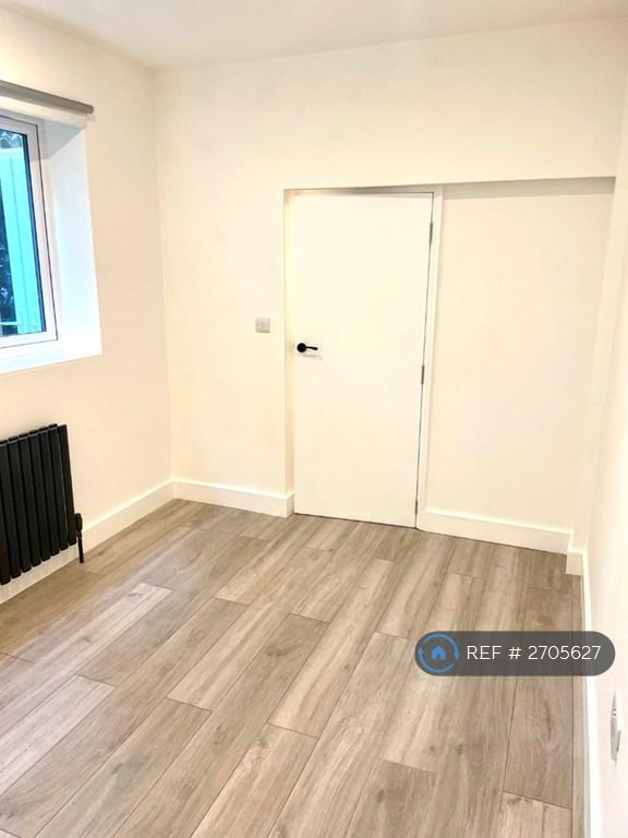 Back Bedrooms