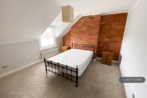 2 bedroom flat to rent, Hanover Park, London, SE15