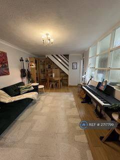 2 bedroom flat to rent, Trent Court, London, E11