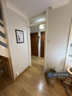 2 bedroom flat to rent, Trent Court, London, E11
