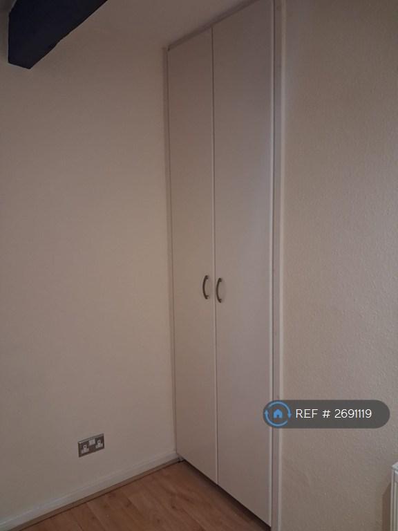 Wardrobe Closed
