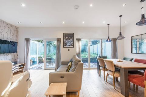 Rondu Road, Cricklewood, London, NW2