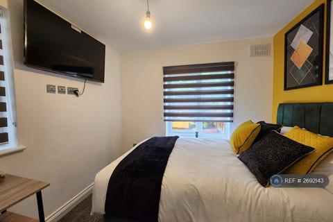 1 bedroom in a house share to rent, Salisbury Road, Reading, RG30