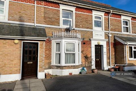 2 bedroom flat to rent, Latimer Road, Bournemouth, BH9