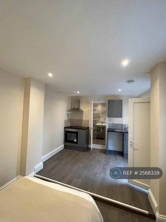 Studio 4 - Available 13th January 2026 £750