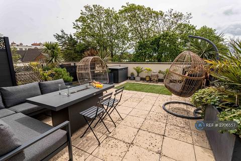 2 bedroom flat to rent, Owls Road, Bournemouth, BH5