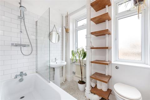 2 bedroom apartment for sale, Shacklewell Lane, London, E8