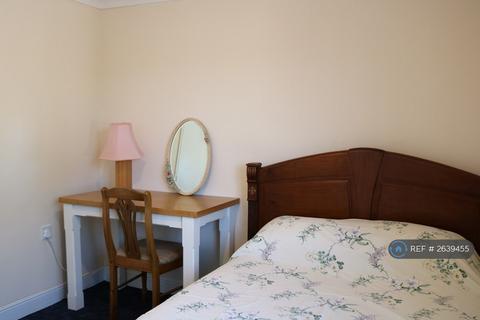 1 bedroom in a house share to rent, Lennard Road, Folkestone, CT20
