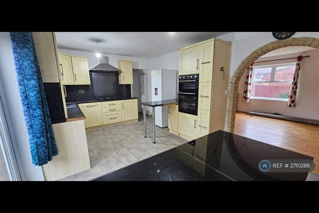 Kitchen/Dining