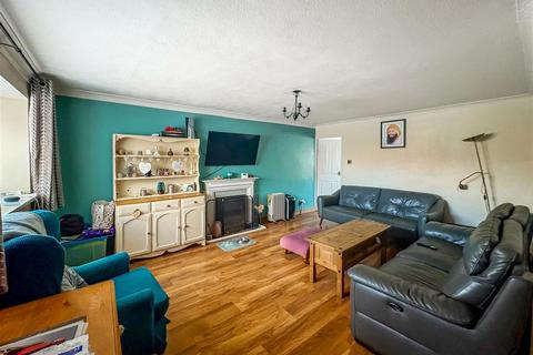 undefined, Douglas Close, Arundel BN18