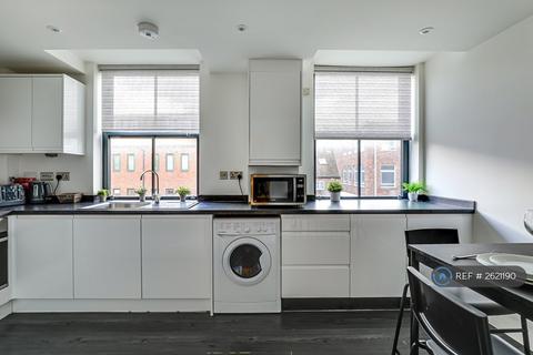 2 bedroom flat to rent, St. James House, Canterbury, CT1